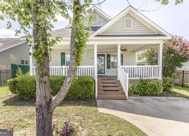 Property at 1652 Elkton Pl, Macon, GA 31201, 3 beds, 2 baths
