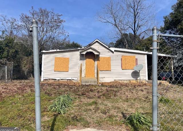 Property at 1263 Hillridge Dr, Macon, GA 31206, 3 beds, 1 bath