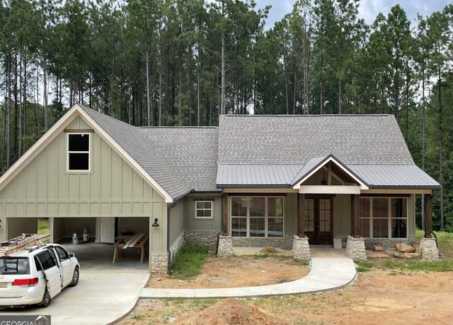 Property at 33 Wolf Creek Cv, Lagrange, GA 30240, 3 beds, 2.5 baths