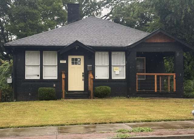 Property at 845 Metropolitan Pkwy SW, Atlanta, GA 30310, 3 beds, 2 baths