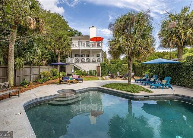 Property at 225 Olive Way, St. Simons, GA 31522, 4 beds, 4.5 baths