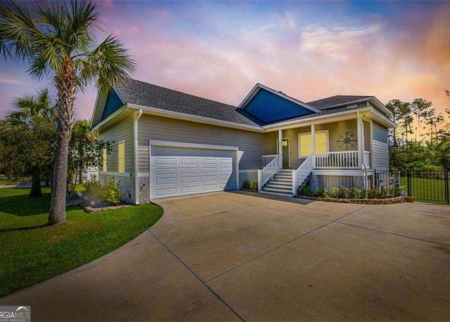 Property at 123 E Commons Dr, St. Simons, GA 31522, 4 beds, 4.5 baths