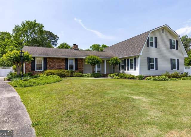 Property at 540 Commanche Dr, Macon, GA 31210, 4 beds, 3 baths