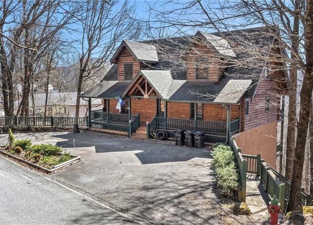 Property at 1007 Sky High Dr, Sky Valley, GA 30537, 6 beds, 6 baths