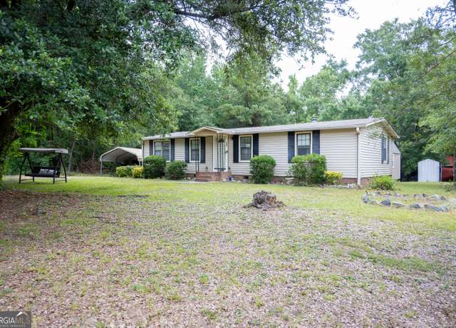 Property at 319 Old Monticello Rd NW, Milledgeville, GA 31061, 3 beds, 2 baths