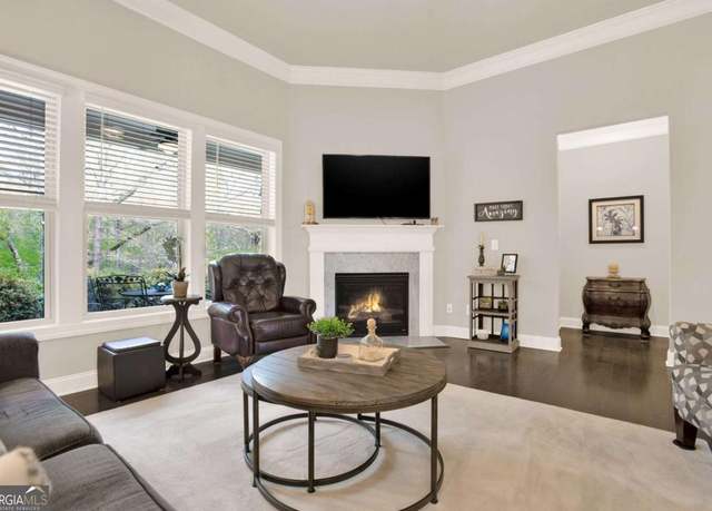 Property at 5910 Stellata Cir, Cumming, GA 30028, 3 beds, 2 baths
