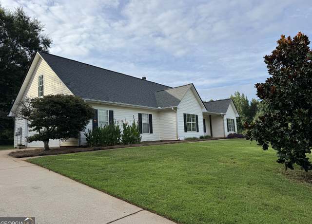 Property at 1400 Saddlebrook Ct, Locust Grove, GA 30248, 4 beds, 2 baths