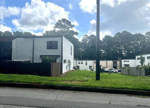 Property at 5918 Sutcliff Sq, Lithonia, GA 30058, 2 beds, 2 baths