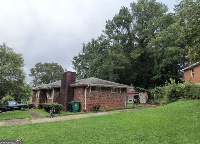 Property at 2205 Miriam Ln, Decatur, GA 30032, 3 beds, 1.5 baths
