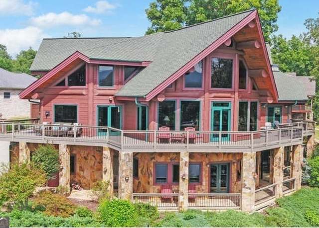 Property at 1664 Stonecrest Cir, Hiawassee, GA 30546, 4 beds, 3.5 baths
