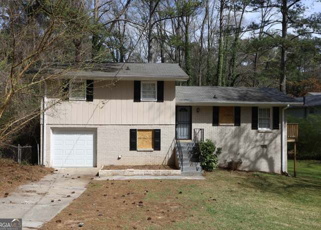 Property at 4044 Lindsey Dr, Decatur, GA 30035, 3 beds, 2 baths