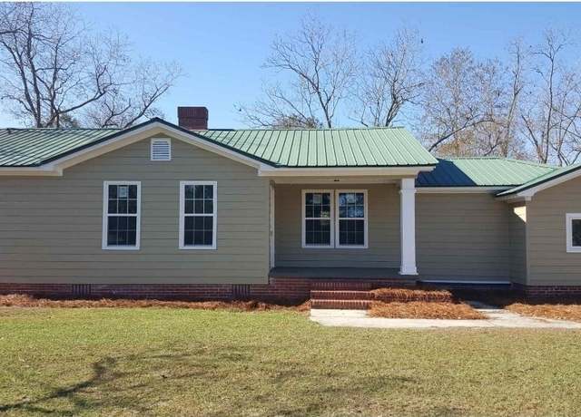 Property at 1120 5th Ave, Twin City, GA 30471, 4 beds, 2 baths