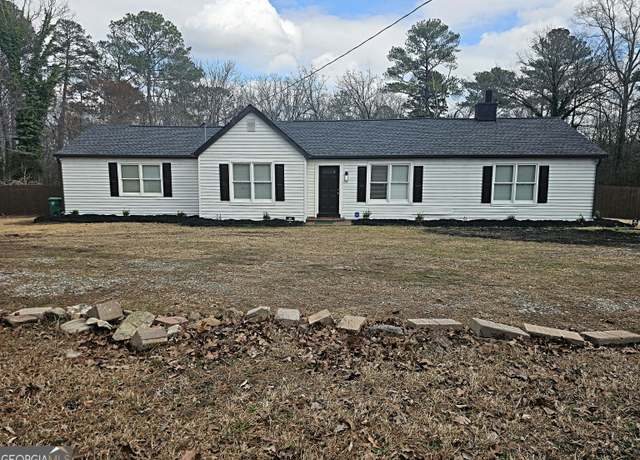 Property at 3930 W Side Pl, Ellenwood, GA 30294, 3 beds, 2 baths