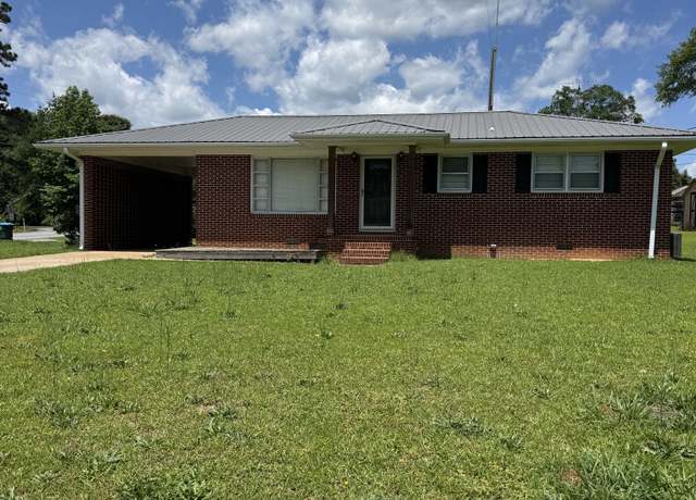 Property at 236 Andrew Jackson St, Commerce, GA 30529, 3 beds, 1 bath
