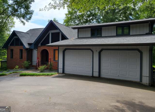 Property at 45 Surrey Chase Dr, Social Circle, GA 30025, 6 beds, 3.5 baths