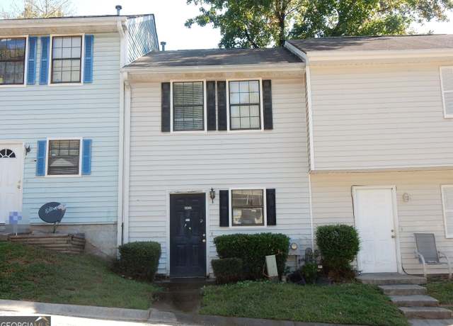 Property at 6935 Oakhill Cir, Austell, GA 30168, 2 beds, 2 baths