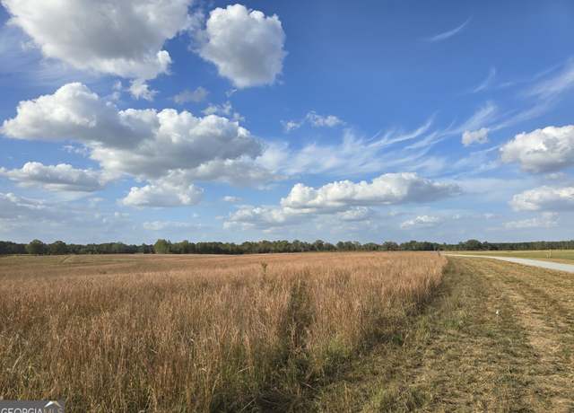 Property at 15 Hay Field Rd, Cochran, GA 31014