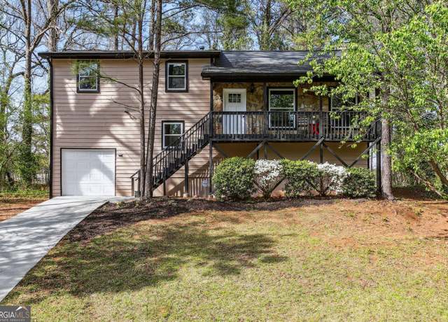 Property at 2069 Bethsaida Ct, Riverdale, GA 30296, 4 beds, 2.5 baths