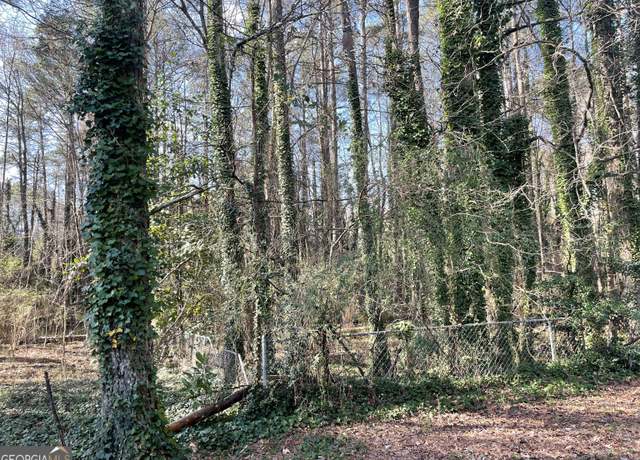 Property at 2767 Lisa Dr, Jonesboro, GA 30236