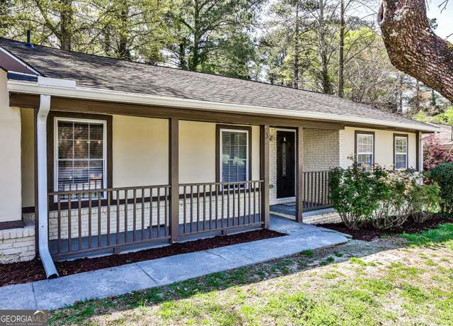 Property at 3427 Springlake Dr, Decatur, GA 30032, 3 beds, 2.5 baths