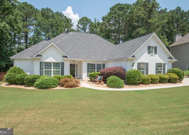 Property at 106 Brittany Ln, Senoia, GA 30276, 4 beds, 3.5 baths
