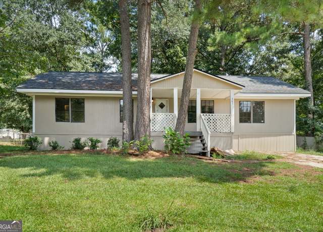 Property at 361 Hemlock Ln, Locust Grove, GA 30248, 3 beds, 2 baths
