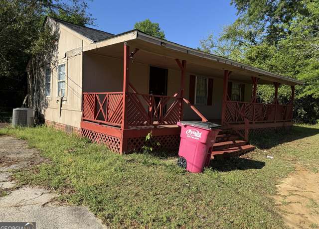 Property at 2990 Dalton St, Macon, GA 31206, 3 beds, 1 bath