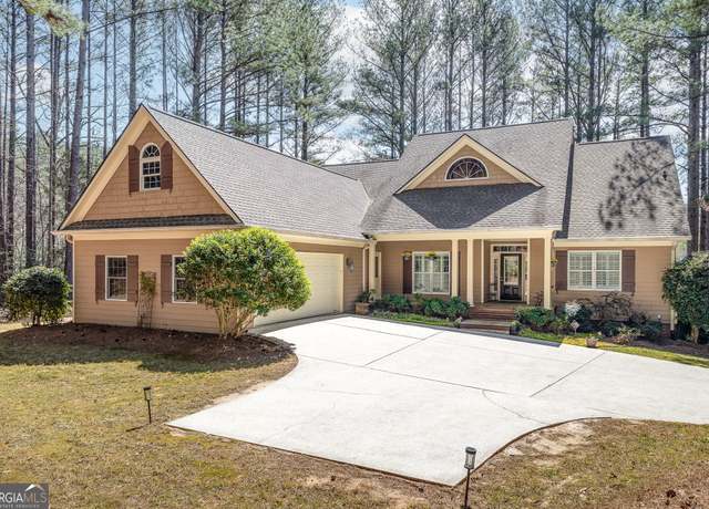 Property at 404 Golden Delicious Rd, Clarkesville, GA 30523, 4 beds, 3.5 baths