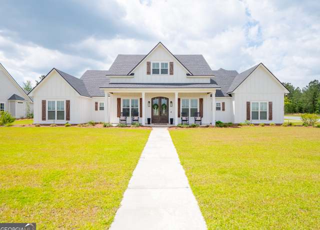 Property at 3652 Bear Lake Rd, Valdosta, GA 31601, 4 beds, 3.5 baths
