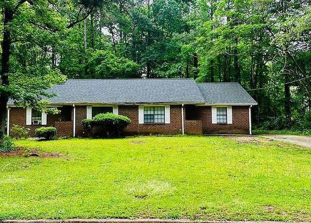 Property at 105 Meadowbrook Ct, Fayetteville, GA 30215, 4 beds, 2 baths