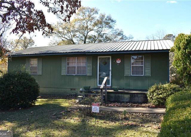 Property at 405 Martin Luther Kind Dr, Lafayette, AL 36862, 3 beds, 1 bath