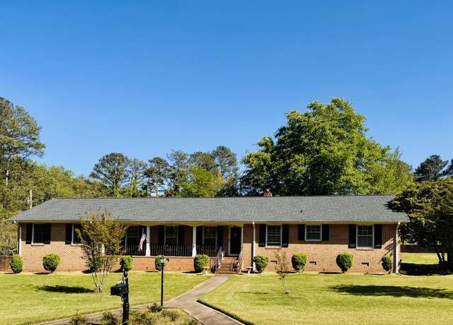 Property at 380 Club Dr, Athens, GA 30607, 3 beds, 3 baths