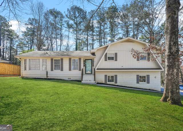Property at 2511 Due West Cir NW, Kennesaw, GA 30152, 3 beds, 2 baths