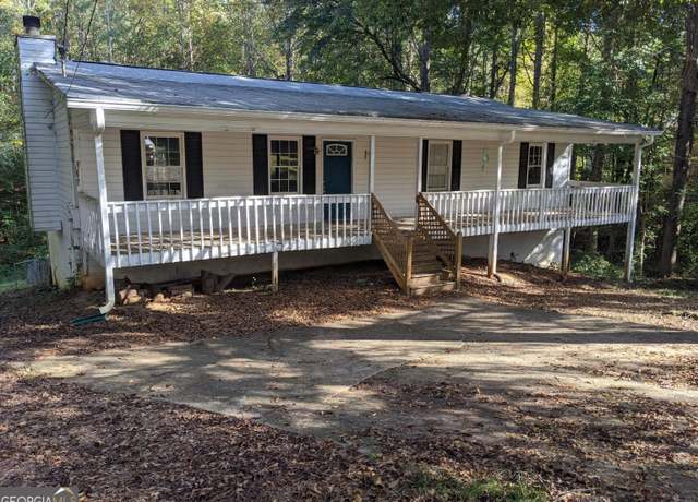 Property at 135 Beverly Park Ct, Newnan, GA 30263, 3 beds, 2 baths
