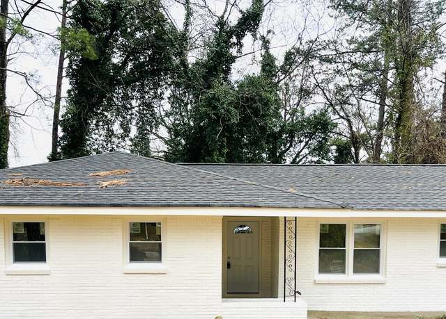 Property at 3994 E Hilda Cir, Decatur, GA 30032, 3 beds, 2 baths