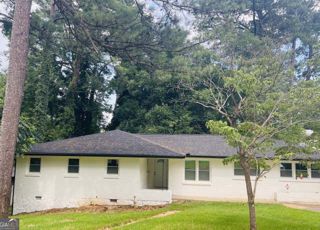 Property at 3994 E Hilda Cir, Decatur, GA 30032, 3 beds, 2 baths