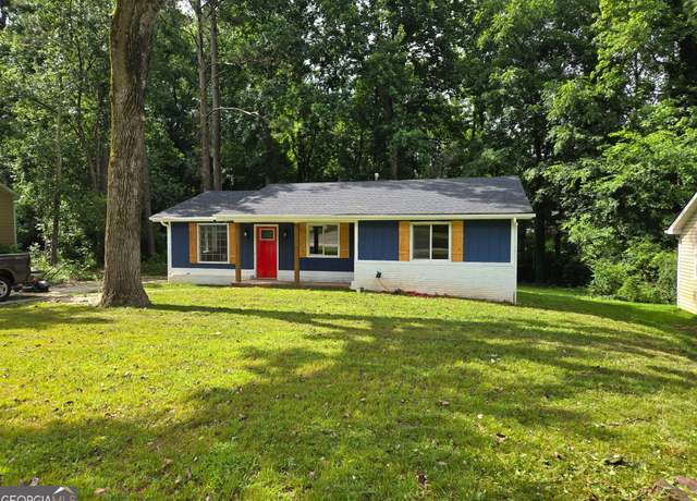 Property at 6119 Pine Needle Dr, Covington, GA 30014, 3 beds, 2 baths