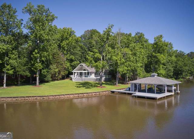 Property at 145 Sunset Dr, Eatonton, GA 31024, 3 beds, 2 baths