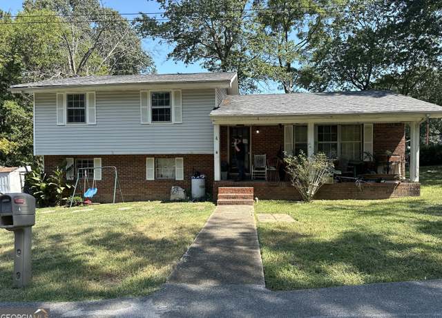 Property at 4 Carroll Ln, Rossville, GA 30741, 3 beds, 2 baths