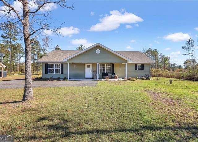 Property at 831 Heritage Cir, Hortense, GA 31543, 3 beds, 2 baths