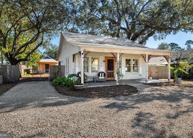 Property at 1106 George Lotson Ave, St. Simons, GA 31522, 2 beds, 2 baths
