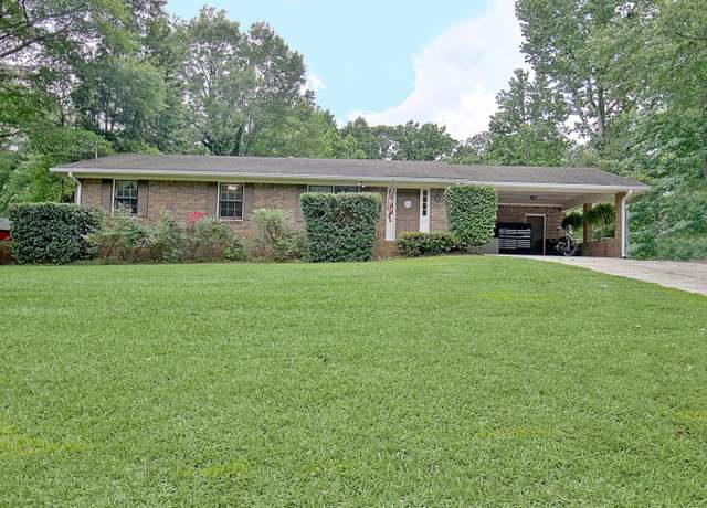 Property at 260 Sharon Dr, Fayetteville, GA 30214, 3 beds, 2 baths