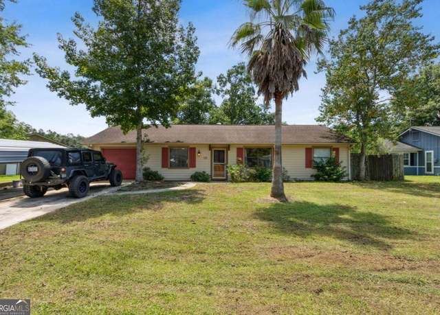 Property at 135 Woodhaven Dr, Kingsland, GA 31548, 3 beds, 2 baths