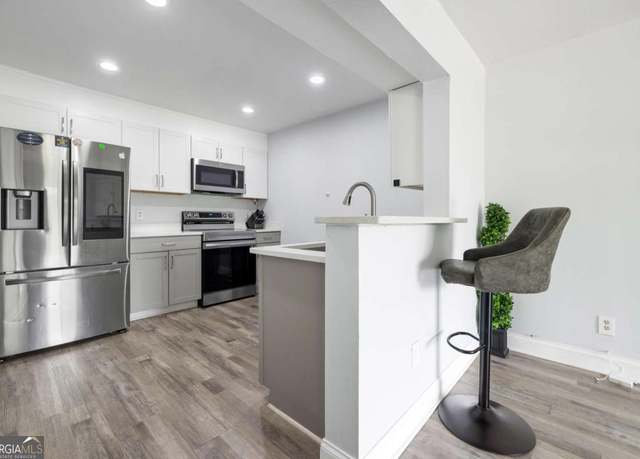 Property at 2657 Lenox Rd NE Unit 5-A, Atlanta, GA 30324, 2 beds, 2 baths