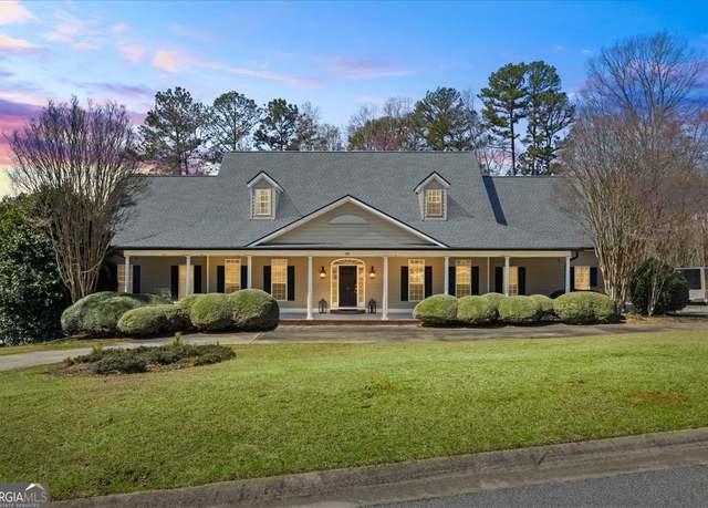 Property at 122 Lawn Market, Sharpsburg, GA 30277, 5 beds, 4.5 baths