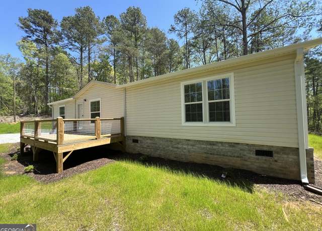 Property at 69 Cheyenne Trl, Martin, GA 30557, 3 beds, 2 baths