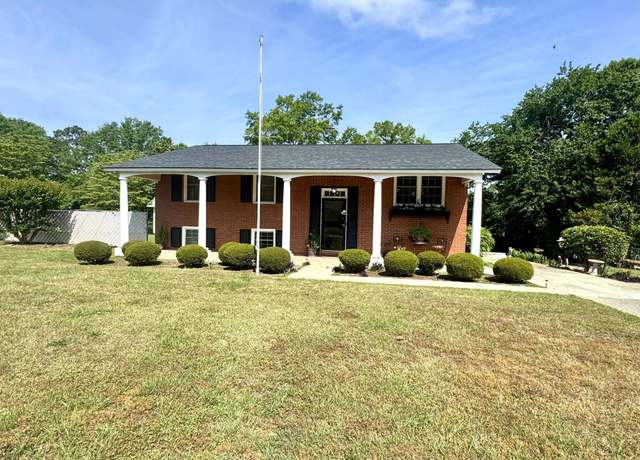 Property at 412 Woods Ave, Dublin, GA 31021, 3 beds, 2 baths
