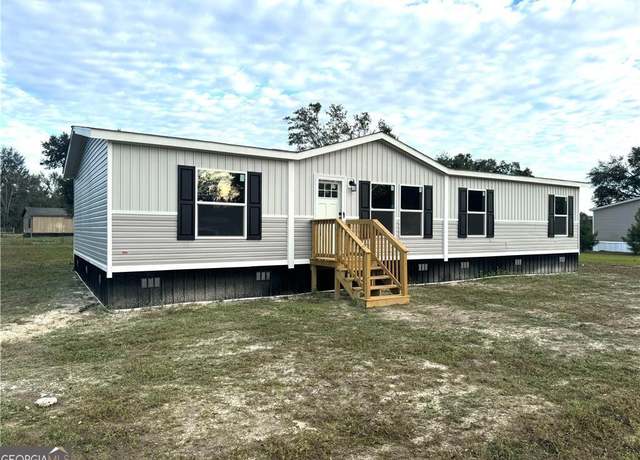 Property at 4725 Otter Creek Cir, Blackshear, GA 31516, 4 beds, 2 baths