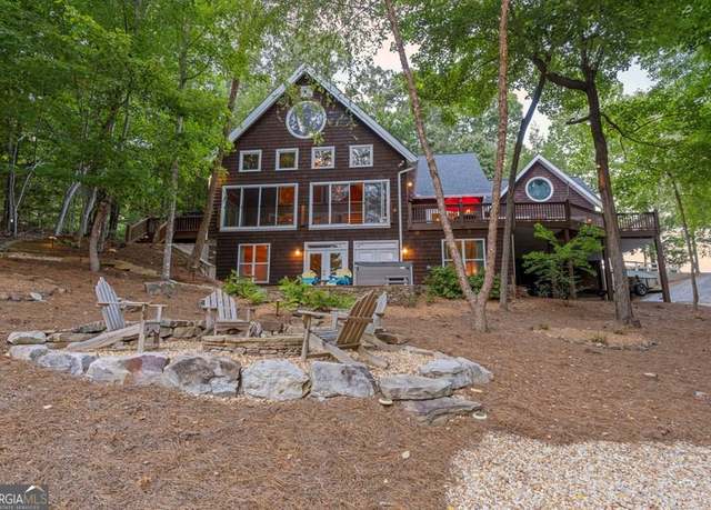 Property at 324 Horse Pointe, Blue Ridge, GA 30513, 5 beds, 3.5 baths