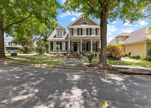 Property at 210 Colonial Ct, Fayetteville, GA 30214, 4 beds, 3.5 baths